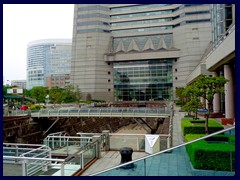 Queens Square, Landmark Tower